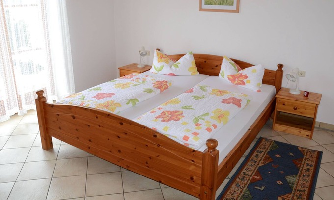 Kressbronn Apartment | Ferienwohnung 1 mit ca. 73qm, 2 Schlafzimmer für max. 4 Personen