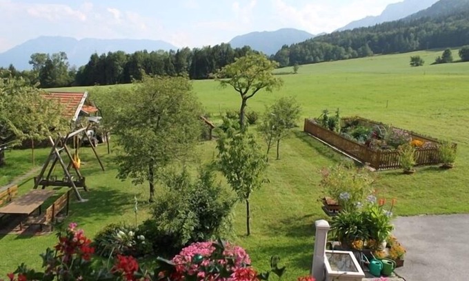 Anger Apartment | Ferienwohnung 40qm, Nichtraucher, Schlafzimmer, Wohn-/Schlafraum, Balkon, Sat-TV, 3 Sterne, max 3 Personen