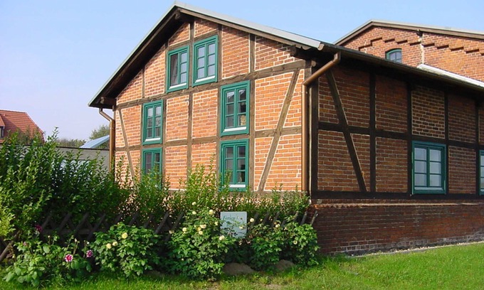 Muritz Apartment | Ferienwohnung am Storchennest - Vacation home