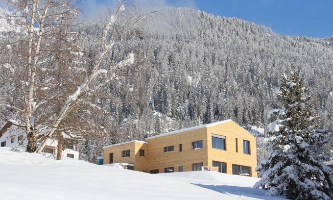 Savognin Apartment | Ferienwohnung Aviez Savognin