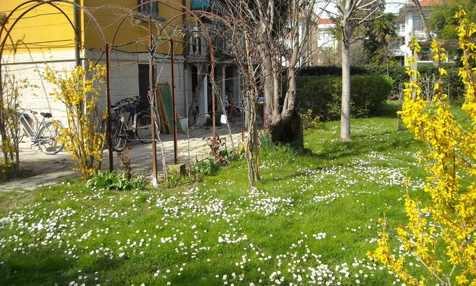 Santa Maria in Stelle Apartment | Ferienwohnung CANAL 1 in Villa mit Garten Venedig Lido