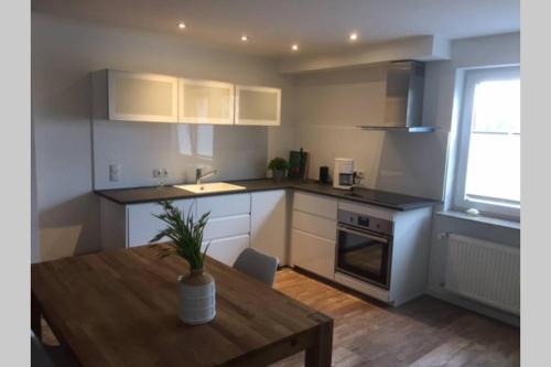 Brey Apartment | Ferienwohnung Forneck am Rheingoldbogen