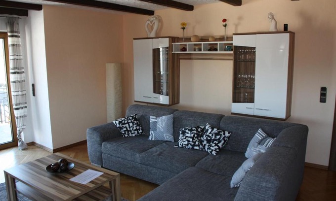 Eppelborn Apartment | Ferienwohnung in Humes