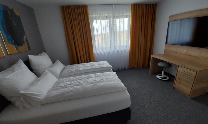 Pirmasens Apartment | Ferienwohnung Nikolena