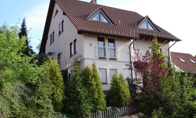 Momlingen Apartment | Ferienwohnung Rehgarten