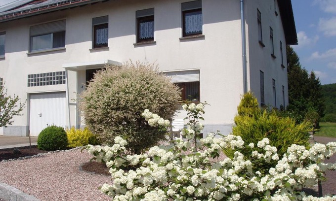 Losheim am See Apartment | Ferienwohnung Schröder, 25 Kirchenweg