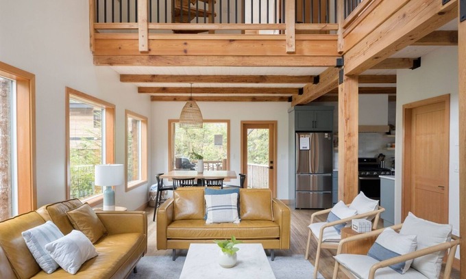 Tofino House | Fetch Tofino | Brand new home w private hot tub