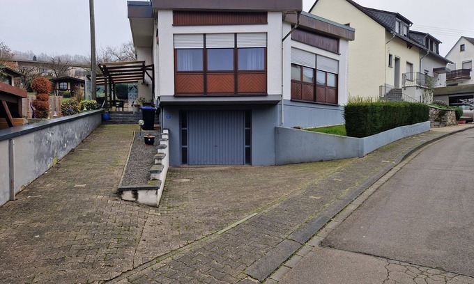 Dhron House | FeWo Gerti - quiet, spacious vacation apartment in the "oldest wine village in Germany"