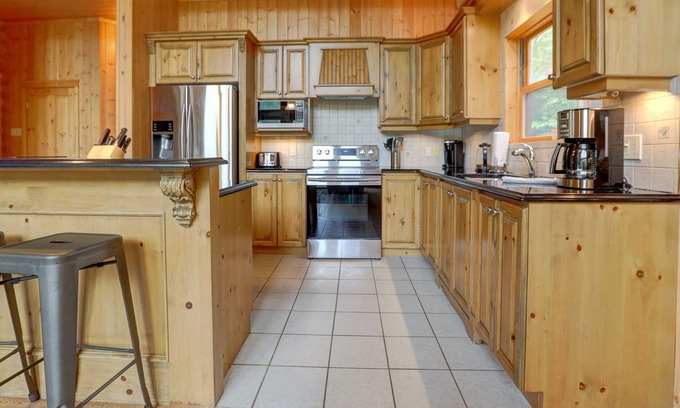 Mille-Isles Ski Chalet | Fiddler Lake Resort Cabin 4 Stag