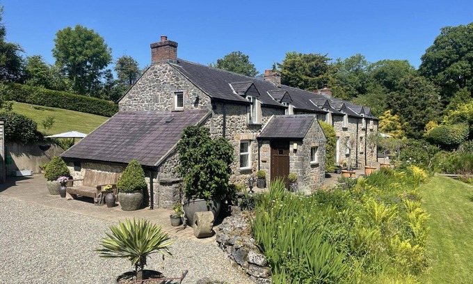 St. Florence Cottage | Fiddlers Green Cottage, Tenby