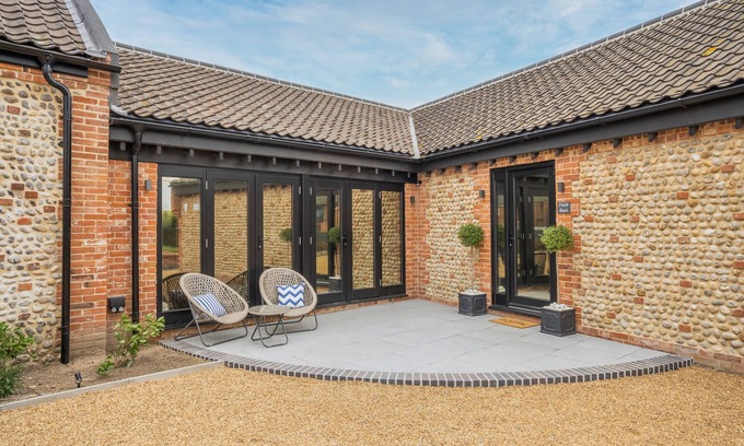 Happisburgh House | Field Barn | Winterton Cottages