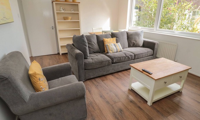 Belford Cottage | FIELDVIEW HOUSE, pet friendly, character holiday cottage in Lucker