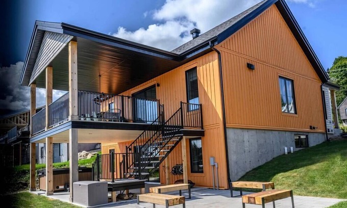 Lac-Etchemin House | FIKA - LE HYTTE