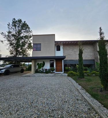 Rionegro Villa | Finca de Lujo en Rionegro -30 min Airport -1 hr Guatapé