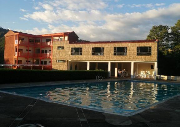 La Mesa Hotel | Finca Hotel - Piscina La Johanna