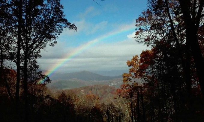 Clarks Chapel Cabin | Find your pot of gold. ALL WHEEL- 4 WHEEL DRIVE REQUIRED