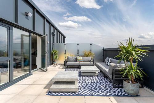 Brownswood Apartment | Finsbury Park Penthouse: Luxe City Living