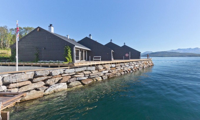 Finnsnes House | Finsnes Gaard