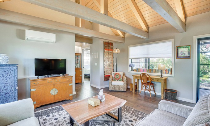 Thurston Cottage | Fire Pit: Tranquil Country Retreat 15 Mi to Eugene