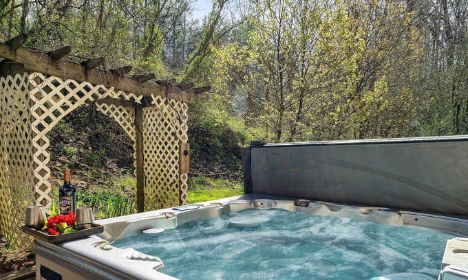 Gatlinburg Ski Chalet | Fireflies and Moonshine