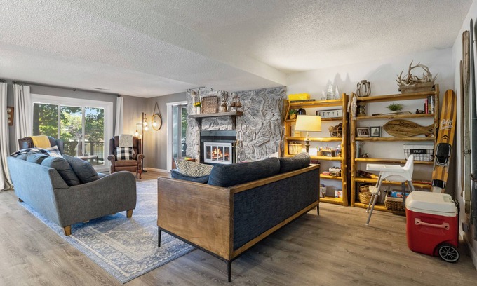 Camdenton House | Firepit, Kayaks, Paddle Board, Lake Views, Great Location
