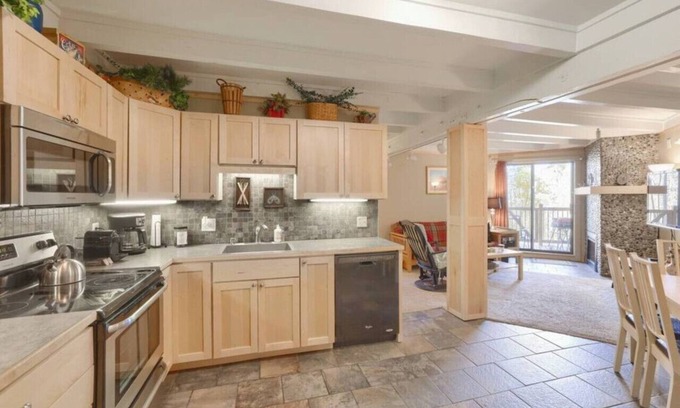 Wildernest Condo | Fireplace I Pool I Biking I Skiing & Snowboarding