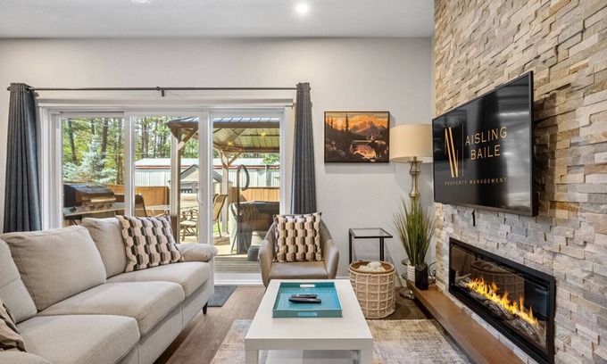 East Kootenay Apartment | Fireside Oasis | Hot Tub | Fireplace | Hot Springs