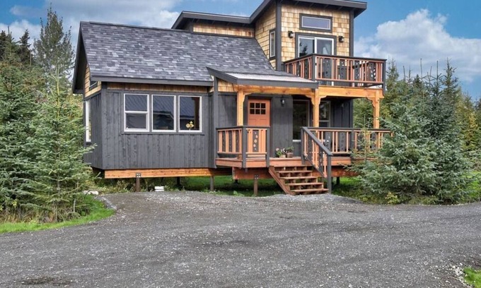 Anchor Point House | Fireweed Meadow Vacation Rental - Iris