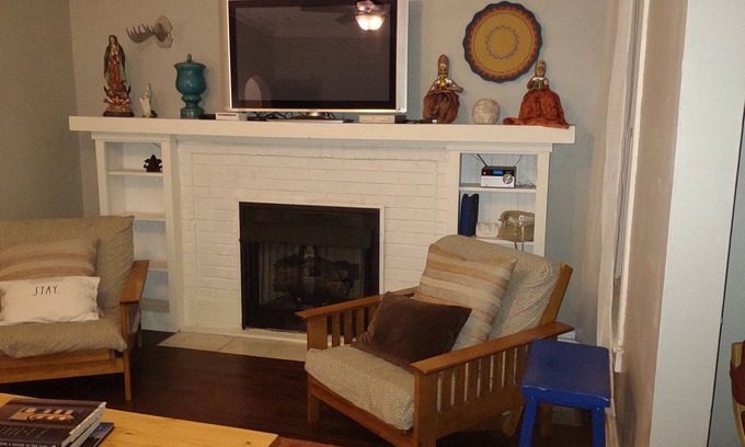 Rogers Park Condo | First Floor Brownstone Newly Renovated
