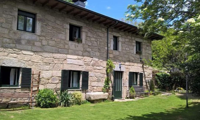 Sotillo de Sanabria Cottage | First floor cottage for 6 people