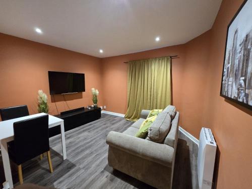 Hanham Apartment | First Floor Light-Up Properties