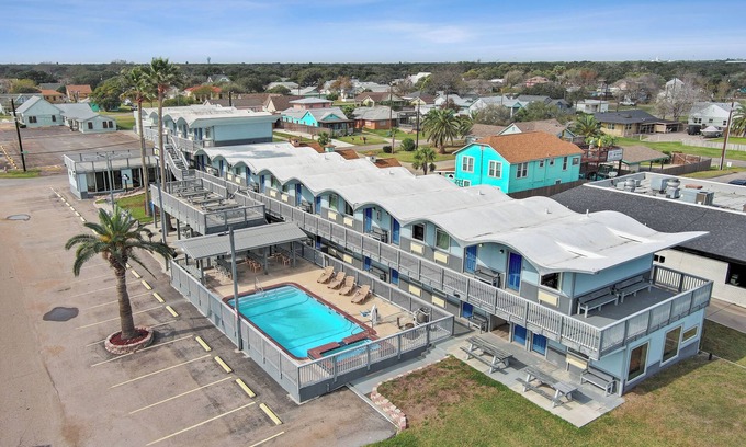 Rockport Hotel | First level Pool* Beach, Festival Grounds+