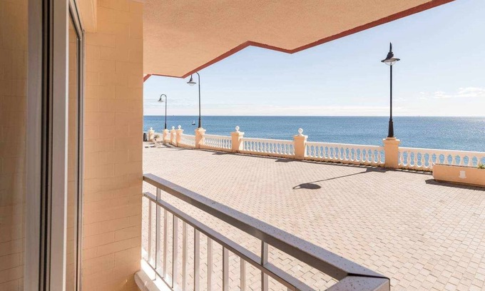 Telde Apartment | First line with beautiful sea views