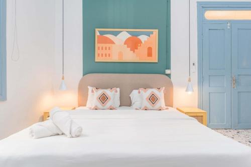 Mar Mikhael Apartment | Flame 3-BR Apartment & Balcony in Mar Mikhael