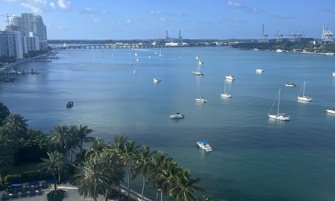 West Avenue Condo | Flamingo Point South Beach Jewel