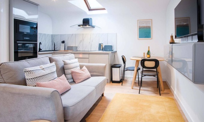 Tenby Cottage | Flat 2 - 1 Bedroom Apartment - Tenby