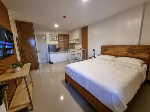 Las Pinas Apartment | Flat 35, Unit F