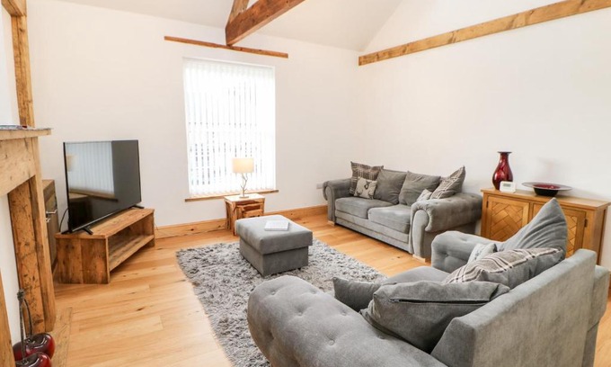 Eastgate House | Flat Above 27