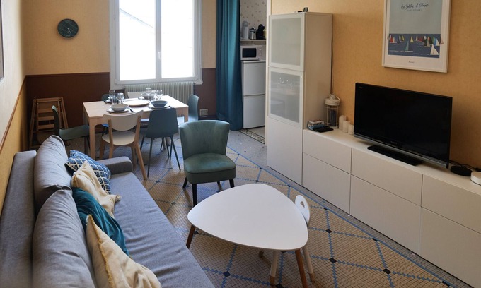 Les Sables d'Olonne Apartment | Flat between port and beach Les Sables - 6 people