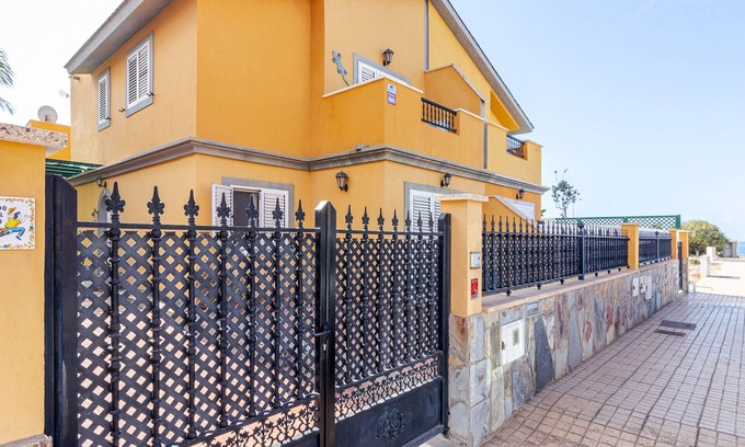 Castillo del Romeral House | Flatguest Romeral - Duplex - peaceful - BBQ