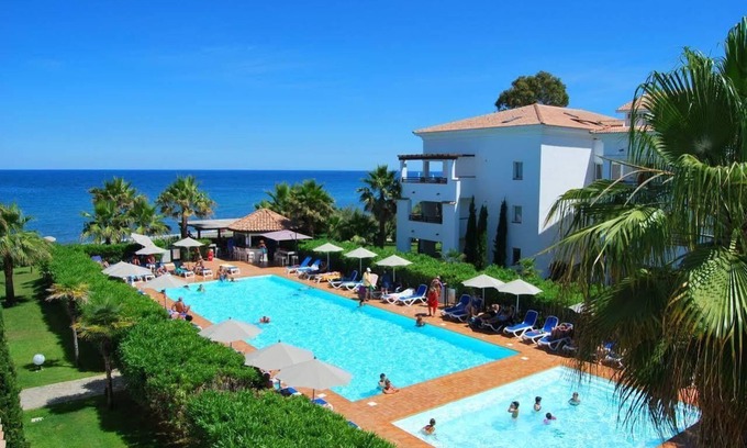 Moriani-Plage Apartment | Flat in a residence with private pools and beach