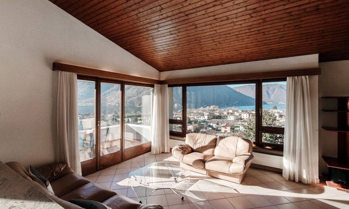 Melano Villa | Flat in the Gulf of Melano (Miralago)