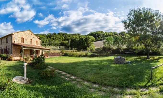 Montecatini Val di Cecina Apartment | Flat with garden, barbecue and terrace