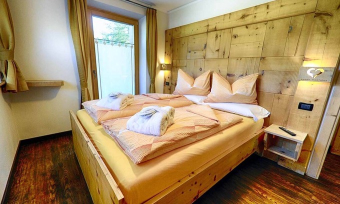 Teola Apartment | Flat Li Reza - Baita Cusini with mountain view, wellness area and Wi-Fi