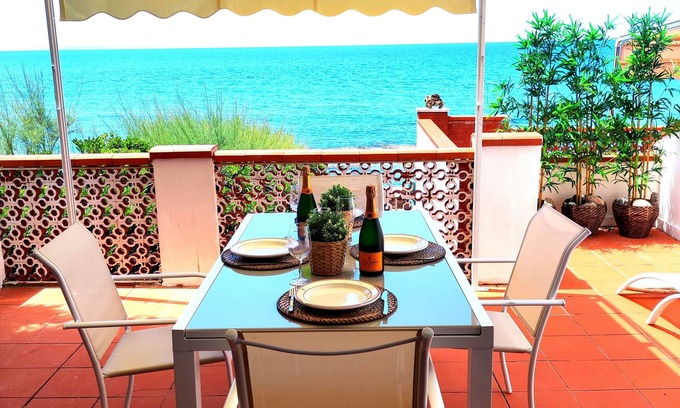 Castiglioncello Apartment | Flat on the beach