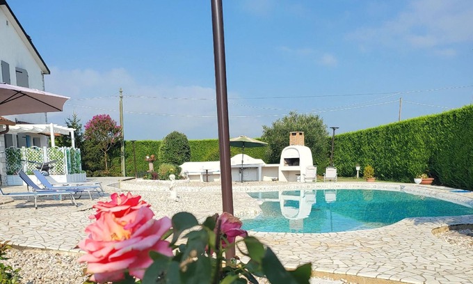 Iolanda di Savoia Apartment | Flat 'Villa Jolanda Bed and Breakfast