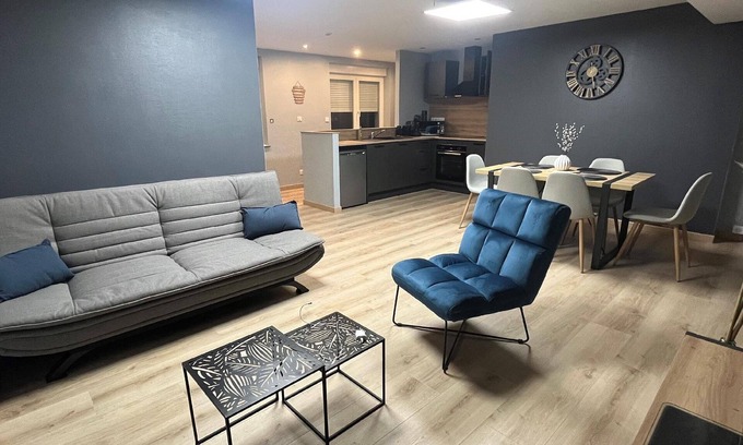 Sainte-Croix-en-Plaine House | Flat with private parking