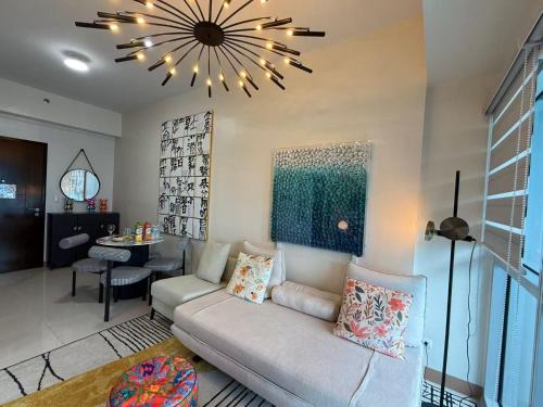 Tambo Apartment | Flawless Luxurious 2 Bedrooms Seaview Facing Manila Bay Sunset, Airports, Okada, Solaire, MOA with free parking