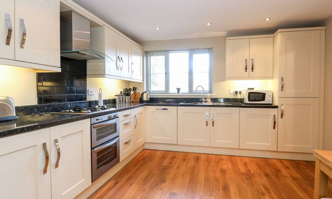 Mundesley Cottage | Flintstone Cottage