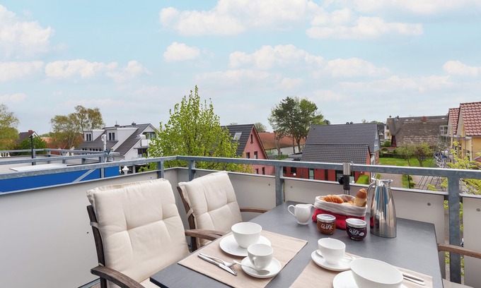 Zingst Apartment | Flooded with light, close to the center, WLAN, 400 m z. Beach